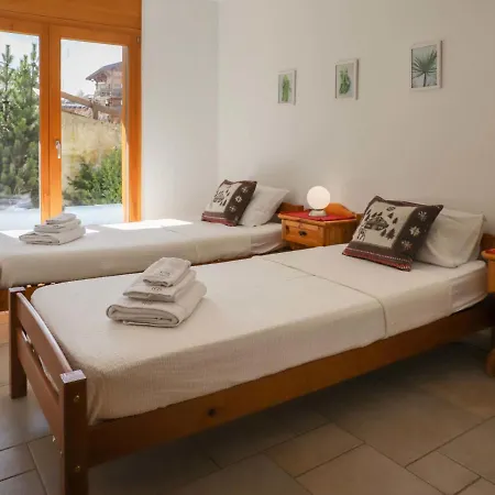 Domaine Des Reines D1a By Interhome